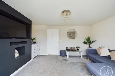16 Blencarn Drive, Seacroft, Leeds, LS14 6ZF