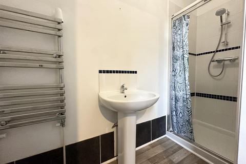 Flat C, 48 Weston Road, Gloucester, GL1 5AX