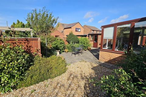 10 Blackthorn Close, Bingham, Nottingham, NG13 8UB