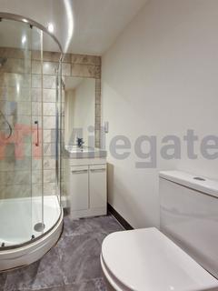 1 bedroom flat to rent, St. Edwards Way, Romford RM1