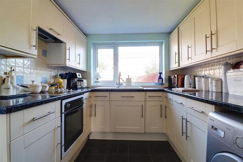 2 bedroom semi-detached house for sale, Bon Accord Road, Hessle