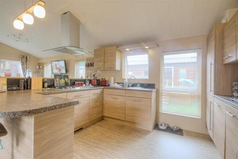 2 bedroom chalet for sale - Gallaber Park, Long Preston