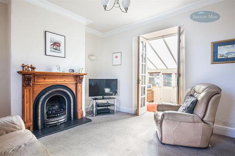 121 Carr Road, Sheffield, S6 2WY