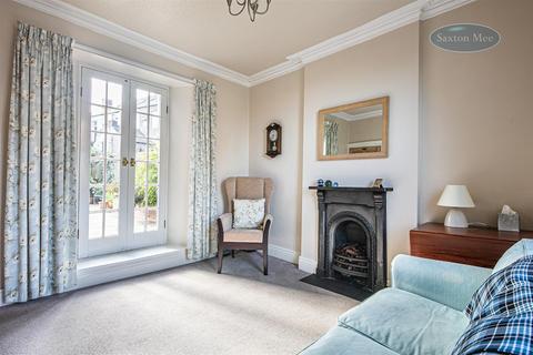 121 Carr Road, Sheffield, S6 2WY