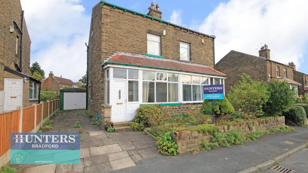 Poplar Grove Bradford, West Yorkshire, BD7 4LL 3 bed semidetached