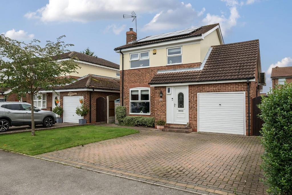 Oak Road, North Duffield, Selby 3 bed detached house for sale £300,000