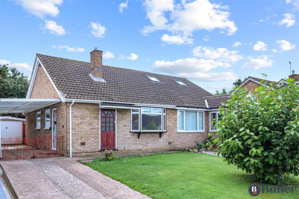 Canons Close, Wootton, Bedford 2 bed semidetached bungalow for sale £290,000