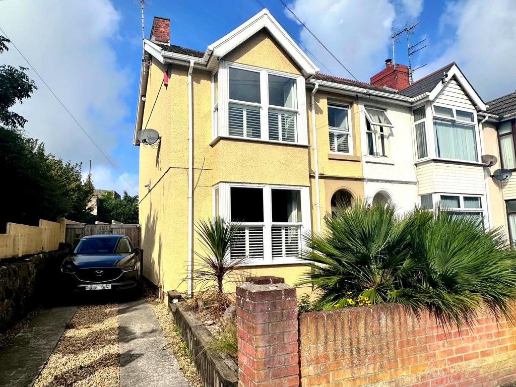 Mackworth Road, Porthcawl, Bridgend County Borough, CF36 5BP 4 bed semi