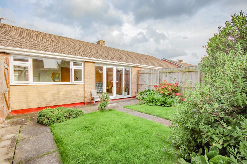 Spruce Road, Woodlands Estate, StocktonOnTees, TS19 0ND 2 bed semidetached bungalow for sale