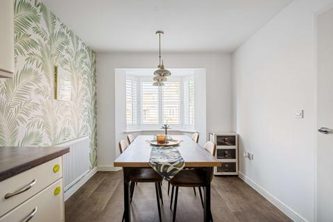 3 Sun Marsh Way, Gravesend, DA12 2FE