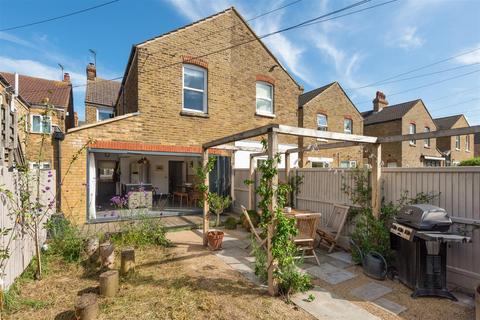 3 bedroom end of terrace house for sale, Clare Road, Whitstable
