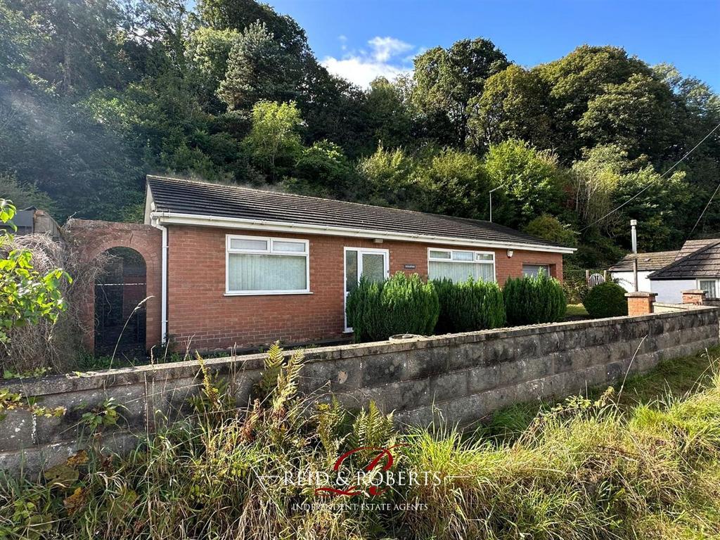 Ingleton, Coast road Mostyn 2 bed detached bungalow for sale £200,000