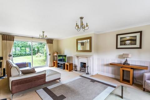 17 Ten Acres, Fetcham, Leatherhead, KT22 9XQ