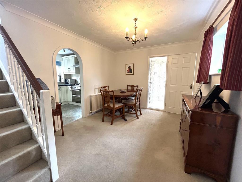 Hamilton Avenue, Halesowen 4 bed detached house £375,000