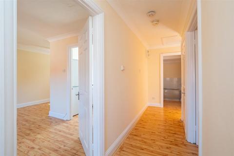 6 Alpine View, Carshalton, SM5 3QJ