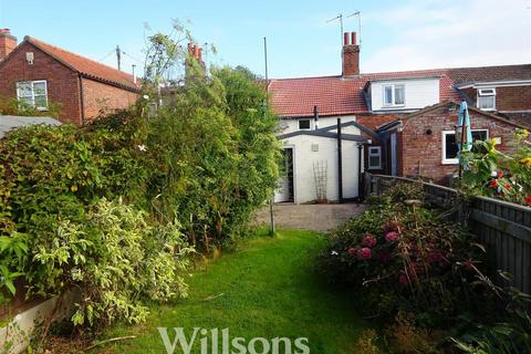 2 bedroom terraced house for sale, Main Road, Hundleby, Spilsby