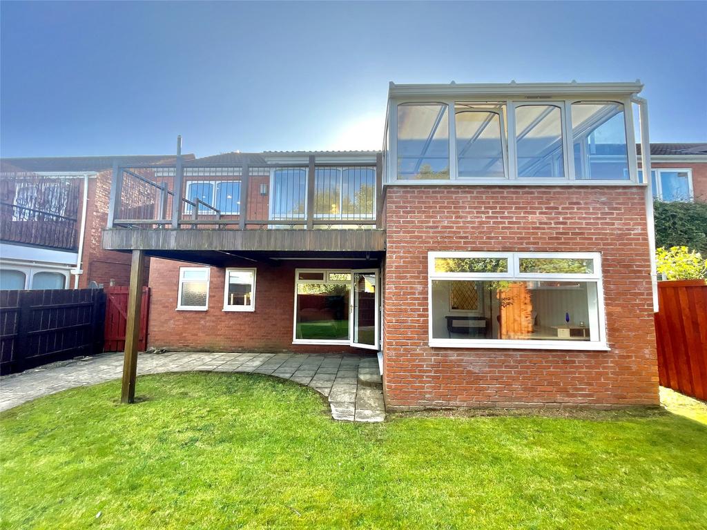 Parkdale Rise, Whickham, Newcastle, NE16 4 bed detached house £360,000