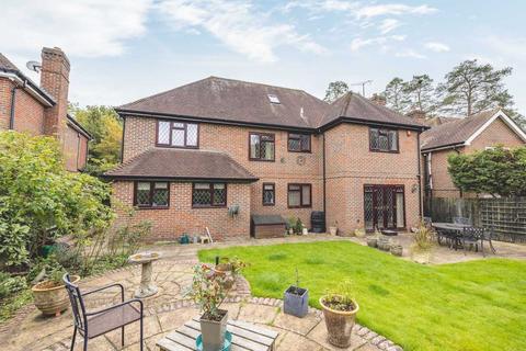 Abbotsbrook One Pin Lane, Farnham Common, Slough, SL2 3RB