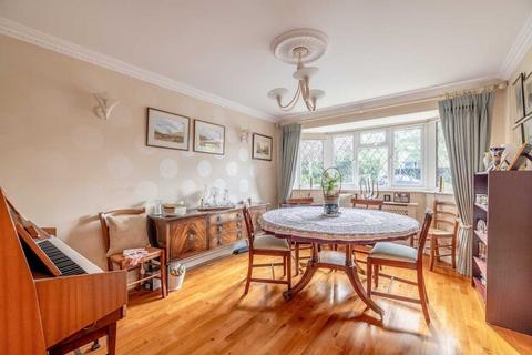 Abbotsbrook One Pin Lane, Farnham Common, Slough, SL2 3RB