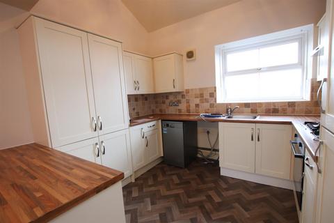 2 bedroom flat to rent - Nelson Street, Queensbury, Bradford