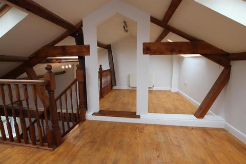 2 bedroom flat to rent - Nelson Street, Queensbury, Bradford