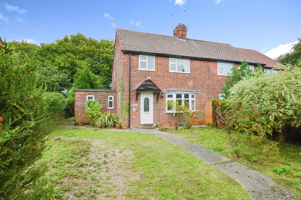 Triangle Drive, North Ferriby 3 bed semidetached house for sale £225,000