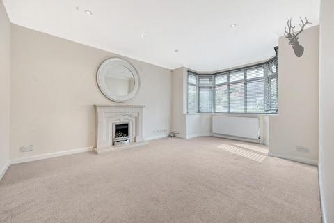16 Dukes Avenue, Theydon Bois, Epping, CM16 7HE