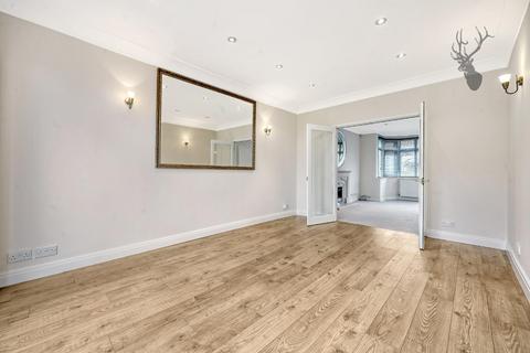 16 Dukes Avenue, Theydon Bois, Epping, CM16 7HE