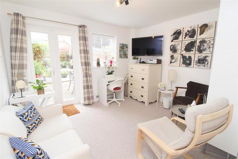 2 Allington Circle, Kingsmead, Milton Keynes, MK4 4EE