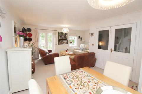 2 Allington Circle, Kingsmead, Milton Keynes, MK4 4EE
