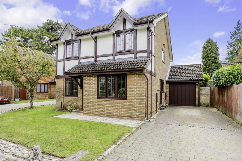Wootton Close, Epsom 4 bed detached house for sale £790,000