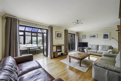 5 Wootton Close, Epsom, KT18 5LD
