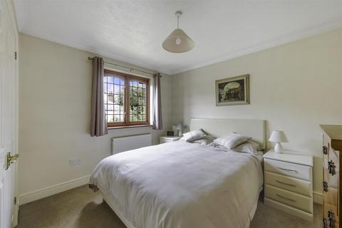 5 Wootton Close, Epsom, KT18 5LD