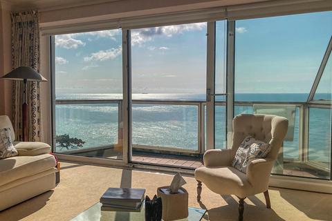 24 Carlton Leas, Folkestone, CT20 2DJ