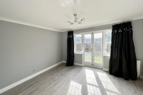 35a Lampits Hill, Corringham, Stanford-le-hope, SS17 9AA