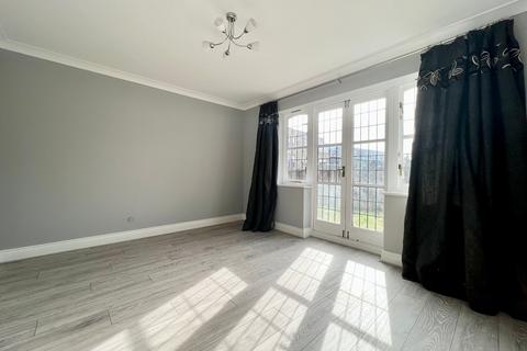 35a Lampits Hill, Corringham, Stanford-le-hope, SS17 9AA