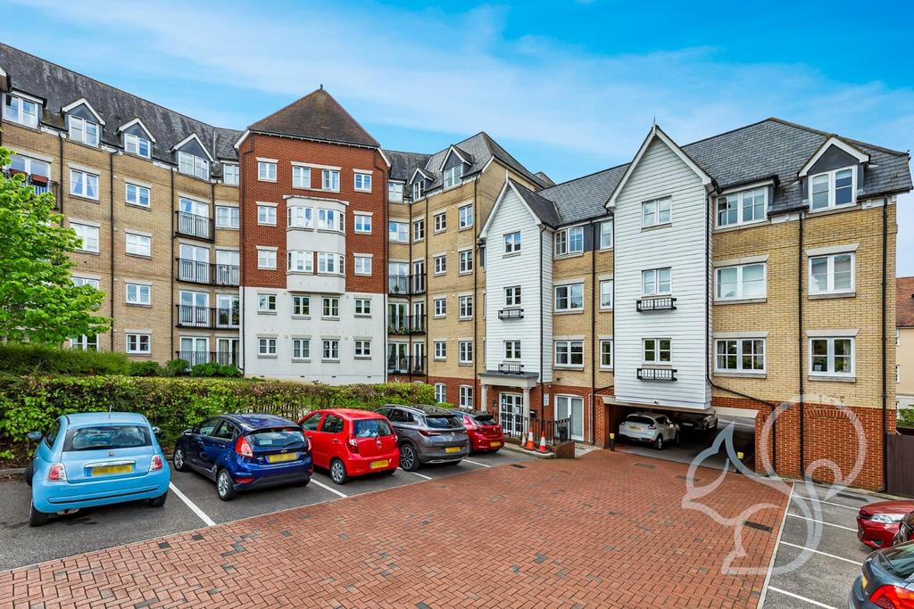 St. Marys Fields, Colchester 2 bed flat for sale £140,000
