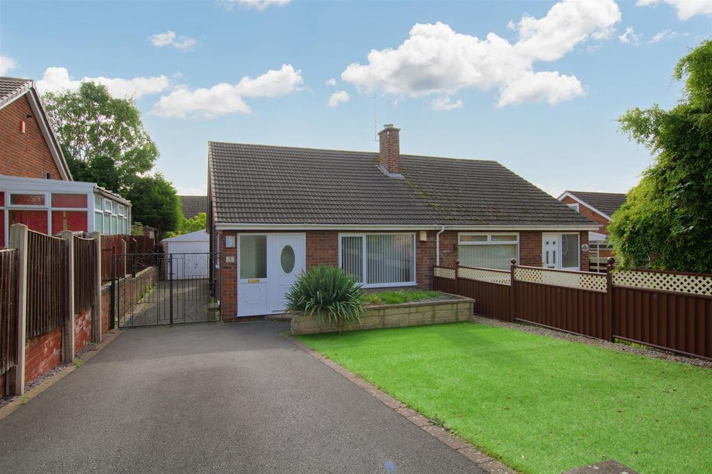 Turner Close, Stapleford, Nottingham 2 bed semidetached bungalow for