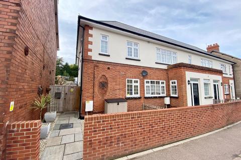 2 bedroom end of terrace house for sale, Chapel Street, Tiverton