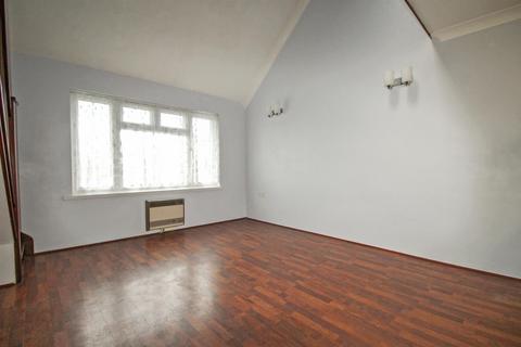 12 Bulphan Close, Wickford, SS12 9HS