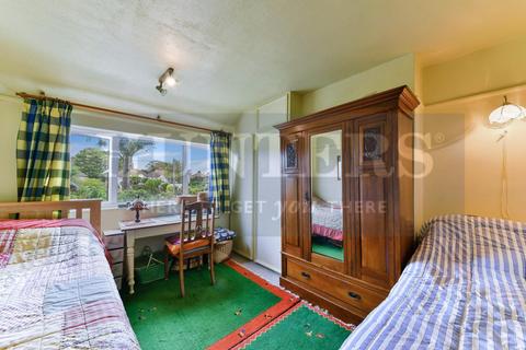49 Sutton Square, Hounslow, TW5 0JB