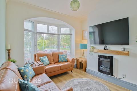 56 Lyndhurst Road, Oldham, OL8 4JG
