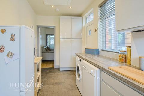 56 Lyndhurst Road, Oldham, OL8 4JG