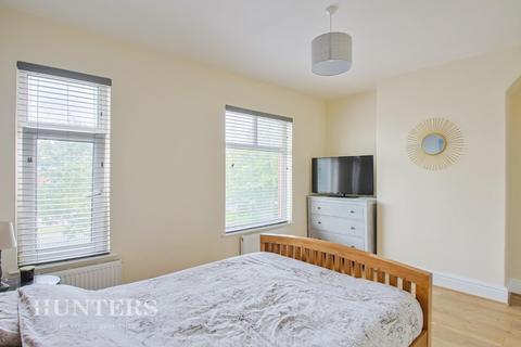 56 Lyndhurst Road, Oldham, OL8 4JG