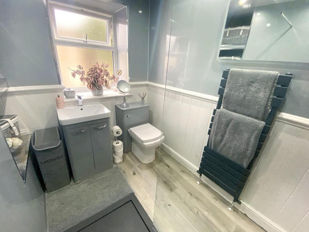 Shower 2.JPG