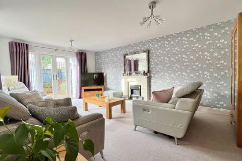 13 Broad Meadow, Leonard Stanley, Stonehouse, GL10 3PG