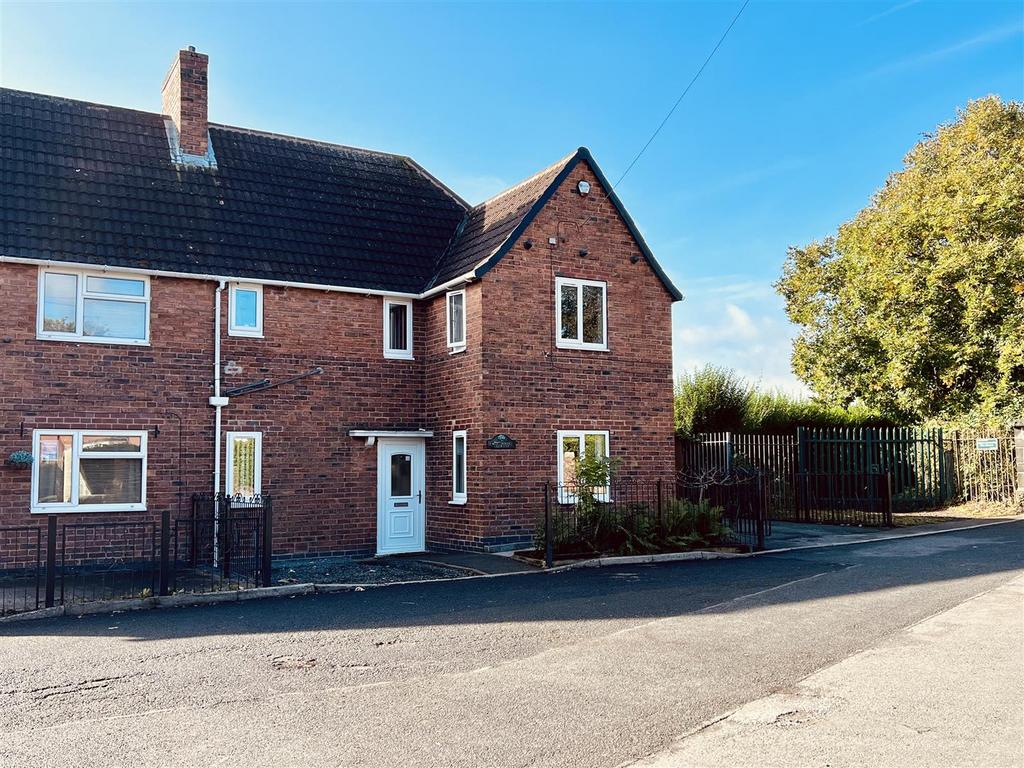 Boythorpe Crescent, Chesterfield 3 bed semidetached house for sale £189,950