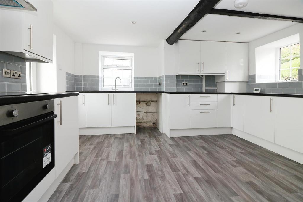 Hill Top, Kimberworth, Rotherham 2 bed cottage for sale £150,000