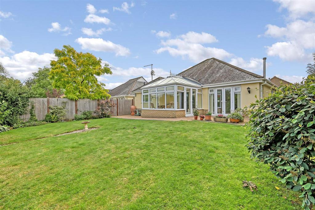 Catcher Court, Ingatestone 3 bed detached bungalow for sale £695,000