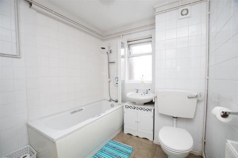 2 Godolphin Close, Freshbrook, Swindon, SN5 8RL